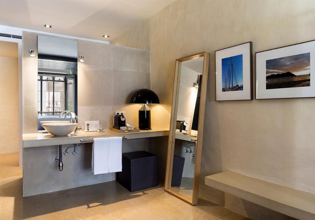 Eme Catedral Mercer Hotel Seville Ngoại thất bức ảnh Bathroom