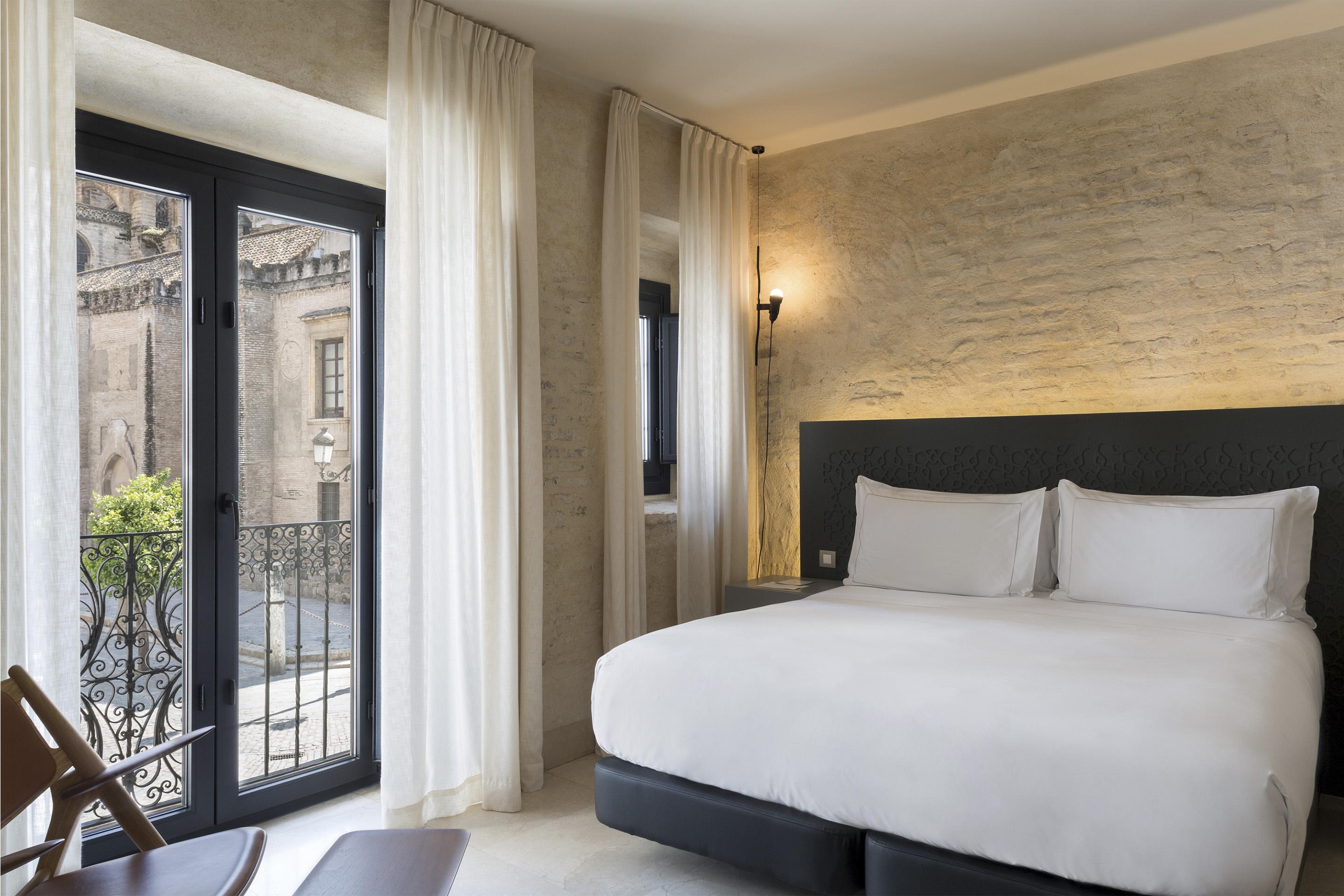 Eme Catedral Mercer Hotel Seville Ngoại thất bức ảnh Deluxe room