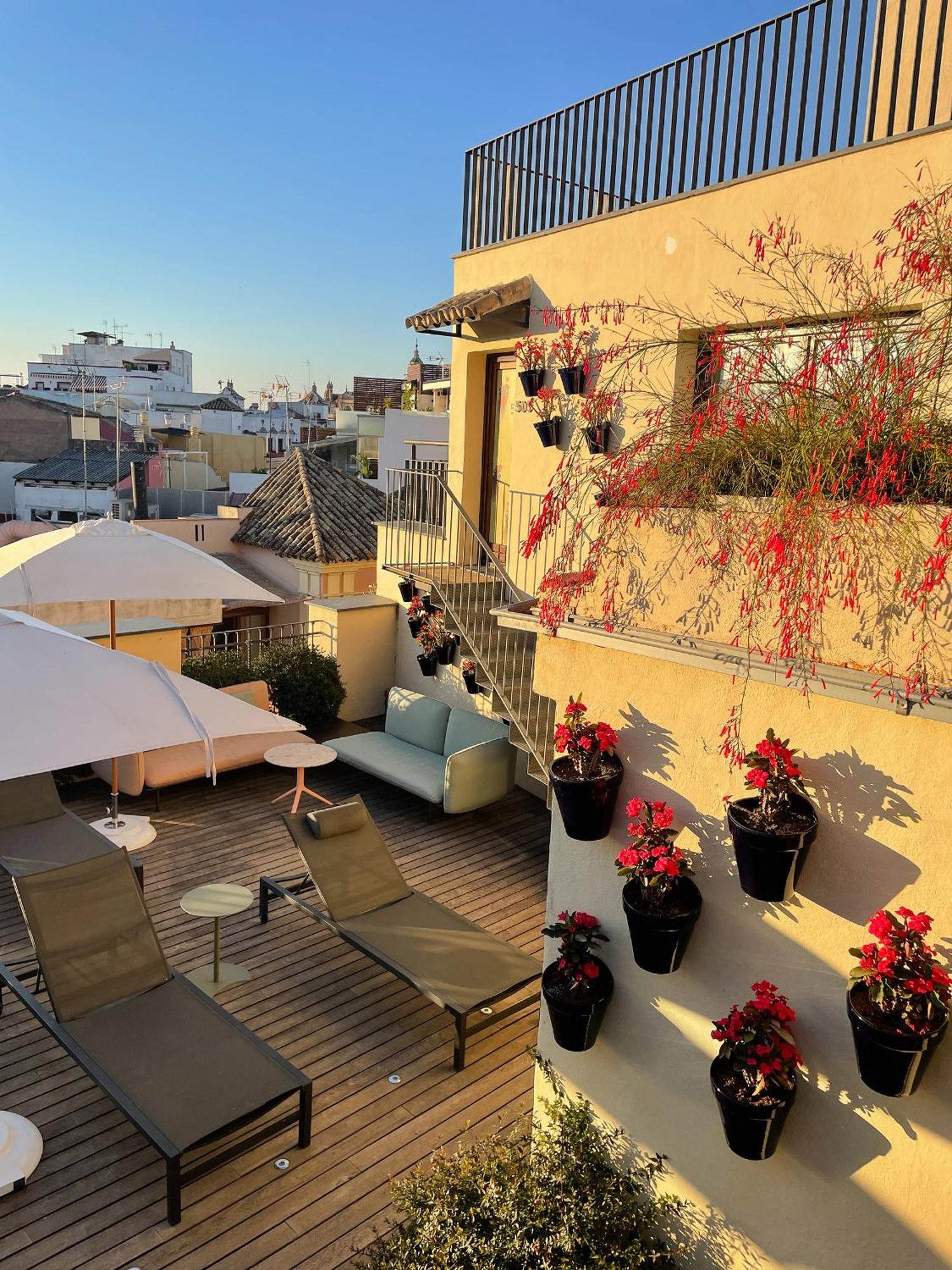 Eme Catedral Mercer Hotel Seville Ngoại thất bức ảnh Rooftop terrace