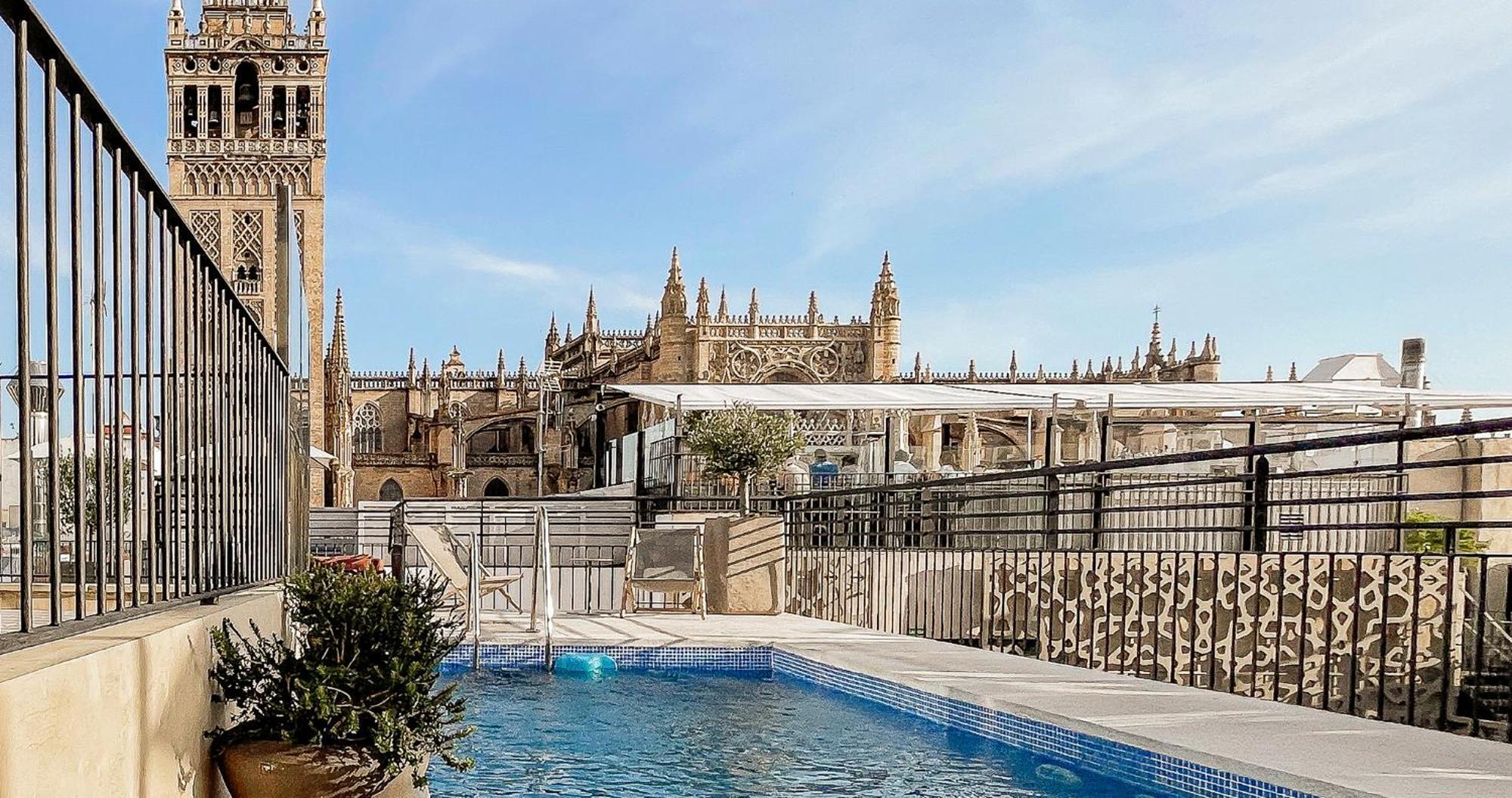 Eme Catedral Mercer Hotel Seville Ngoại thất bức ảnh The Roman Baths of Córdoba