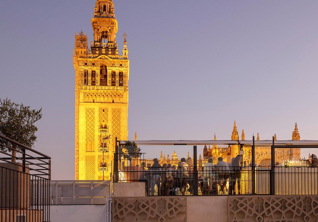 Eme Catedral Mercer Hotel Seville Ngoại thất bức ảnh The Giralda